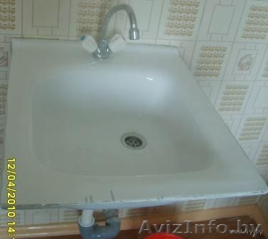 Продается новая чугунная мойка из новостройки, со смесителем и креплением - Изображение #1, Объявление #73063
