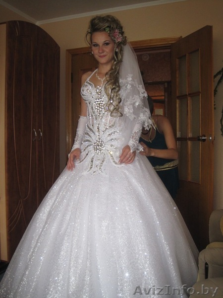 Продаю очень красивое и шикарное платье. бу1раз, цельное, шито на заказ. - Изображение #1, Объявление #80506