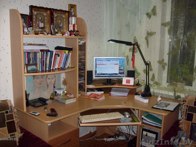 Стол компьютерный угловой. СРОЧНО!!!!!!!!!! - Изображение #1, Объявление #186478