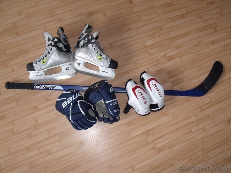 продам клюшку, коньки, краги и налокотники - Изображение #1, Объявление #388636