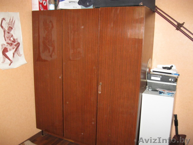 продаю шкаф трехстворчатый без антресолей - Изображение #1, Объявление #729814