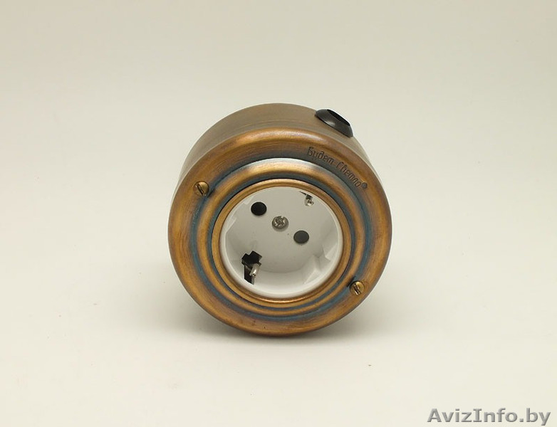 Розетка 16 А с заземлением Petrucci, латунь, Патина коричневая. - Изображение #1, Объявление #1546075