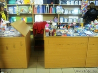 Торговое оборудование. Стеллажи, тумба  и столы из ДСП, б/у недорого - Изображение #3, Объявление #28008