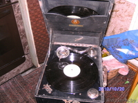 патифон с пластинками - Изображение #1, Объявление #144291