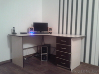 Продаётся компьютерный стол,тумба под телевизор и шкаф - Изображение #1, Объявление #976780