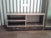 Продаётся компьютерный стол,тумба под телевизор и шкаф - Изображение #4, Объявление #976780
