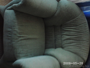 Продаётся диван и кресло,кровать, трельяж и тумбочка - Изображение #3, Объявление #301944