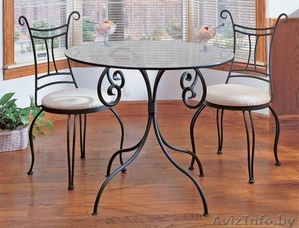 Кованые столы и стулья