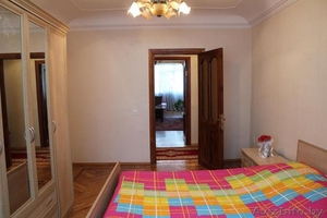 Посуточно сдается 2- х комнатная квартира в самом центре г.  Баку, Азербайджан. - Изображение #2, Объявление #411135