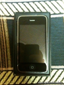 Продаю iPhone 3Gs 8gb черного цвета, работает отлично - Изображение #2, Объявление #795293