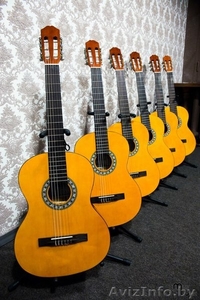 Приглашаем на обучение игре на гитаре,  клавишах,  барабанах и вокалу