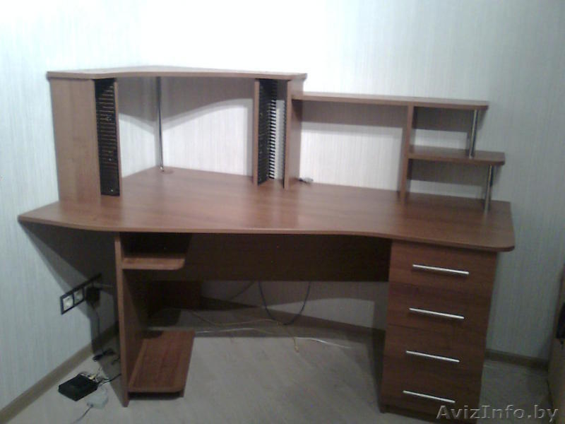 Продам стол компьютерный - Изображение #1, Объявление #41713