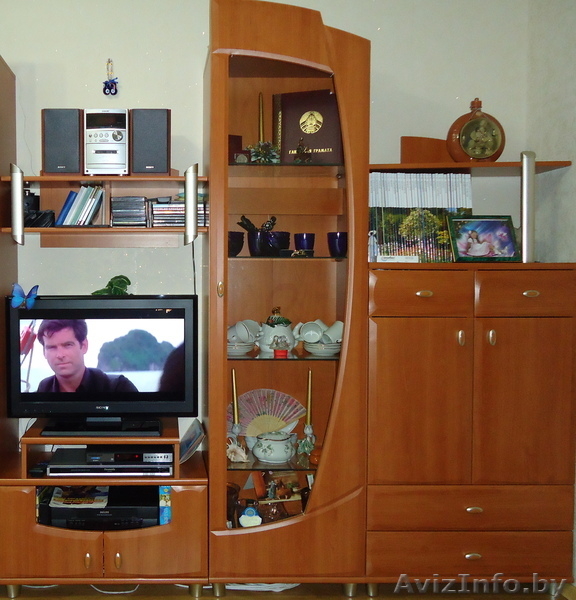 Продам стенку. Производство Польша. Состояние отличное. Цвет груша. Торг. Срочно - Изображение #2, Объявление #157874