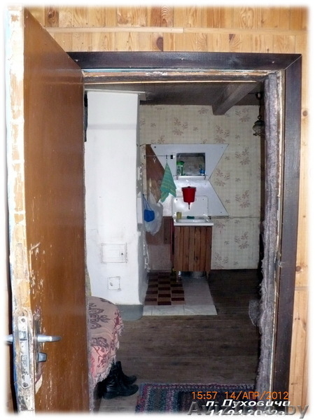 Продаю деревянный дом с хозпостройками, участок 13 соток, в центре пос. Пуховичи - Изображение #3, Объявление #696061