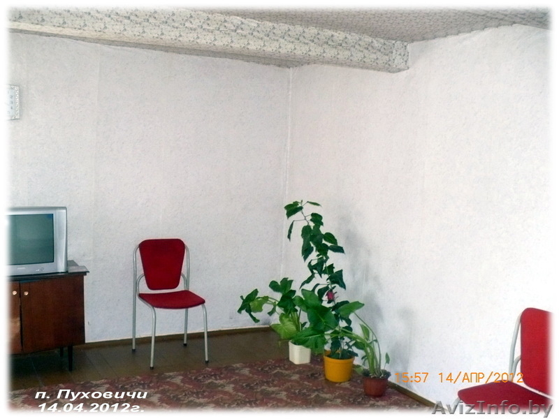 Продаю деревянный дом с хозпостройками, участок 13 соток, в центре пос. Пуховичи - Изображение #4, Объявление #696061