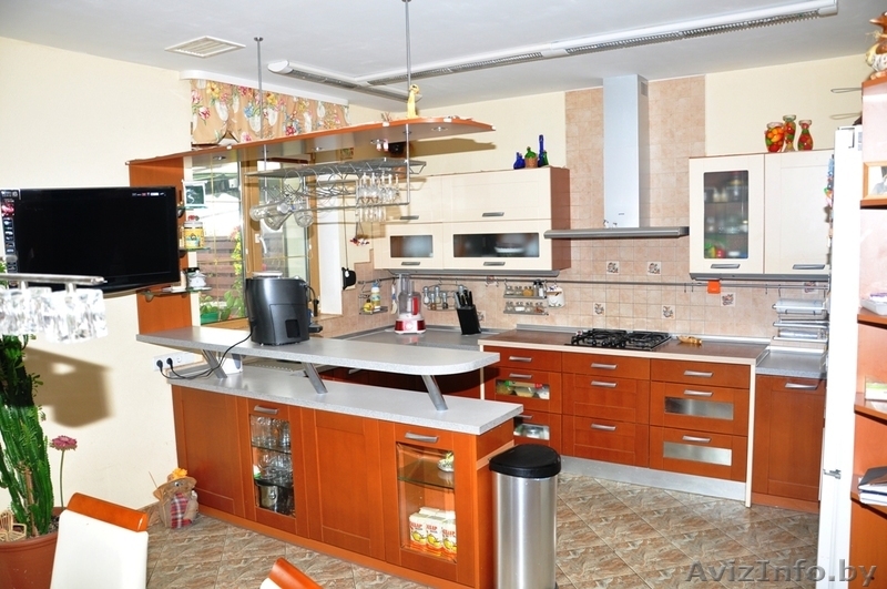 Коттедж с видом на озером, бассейном и бильярдом - Изображение #6, Объявление #1050236