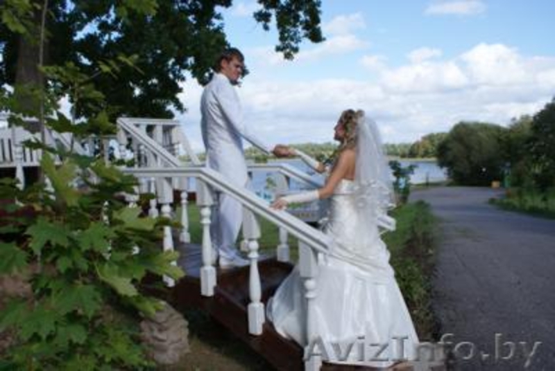 свадебные платья невесты и костюмы  жениха  прокат и продажа - Изображение #1, Объявление #1298901