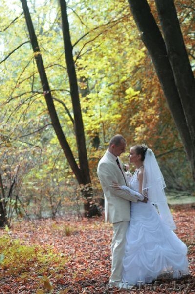 свадебные платья невесты и костюмы  жениха  прокат и продажа - Изображение #2, Объявление #1298901