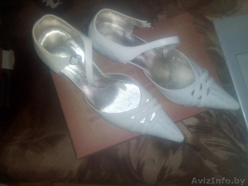 Туфли белого цвета размер 40 отдам за шоколадки - Изображение #3, Объявление #1359504