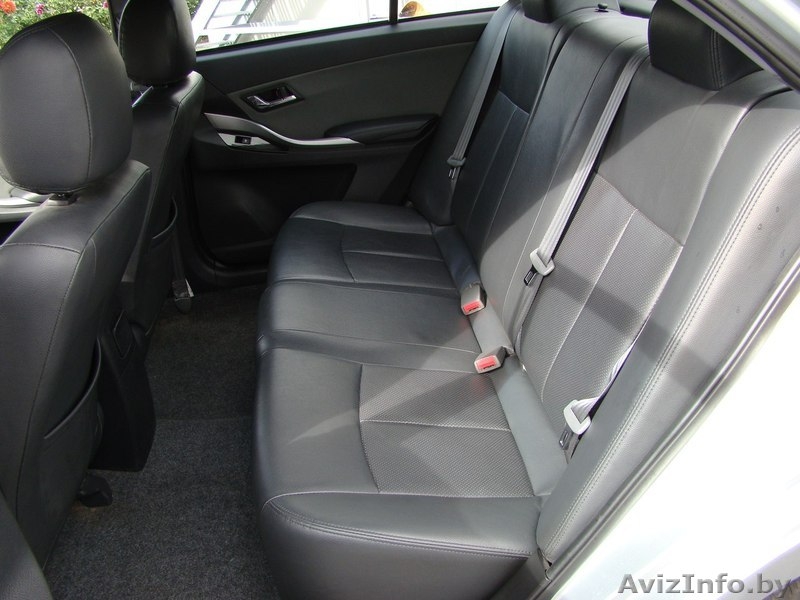 Экономичный семейный Zotye Z300 - Изображение #3, Объявление #1506410