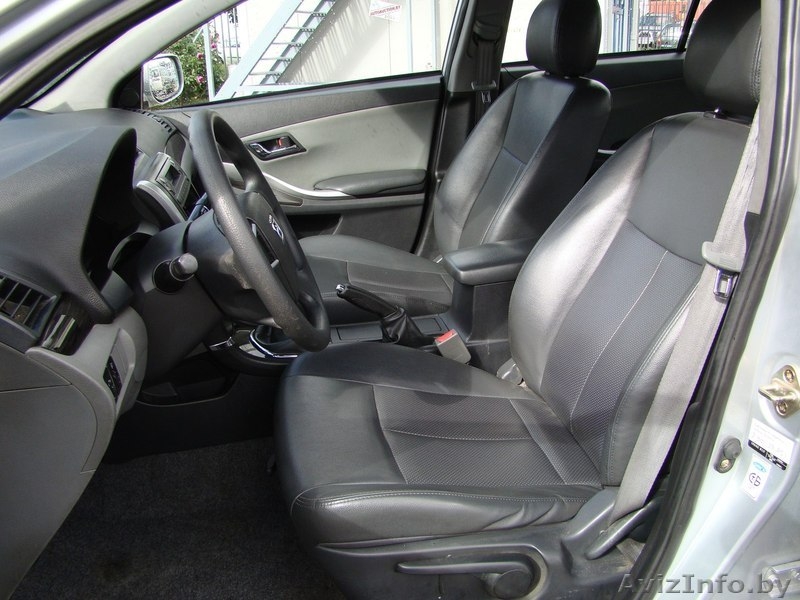 Экономичный семейный Zotye Z300 - Изображение #7, Объявление #1506410