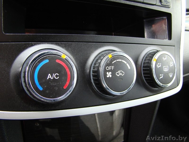 Экономичный семейный Zotye Z300 - Изображение #8, Объявление #1506410