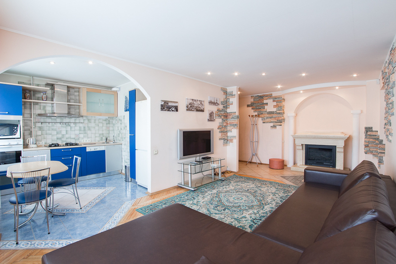 Сдается трехкомнатная квартира в Советском районе, ул. Восточная дом 56. С ПАРКО - Изображение #1, Объявление #1656135