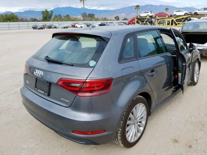 Audi A3  E-TRON PREMIUM 2015 - Изображение #3, Объявление #1687496