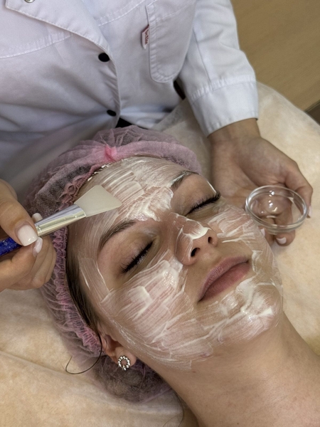 Курсы по косметологии, маникюру, педикюру, визажу и наращиванию ногтей - Изображение #6, Объявление #1751478